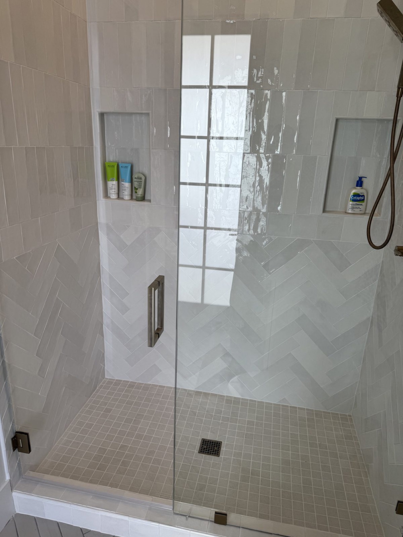 Frameless Glass Shower Enclosures by Level Up Tile in Peoria & Scottsdale AZ