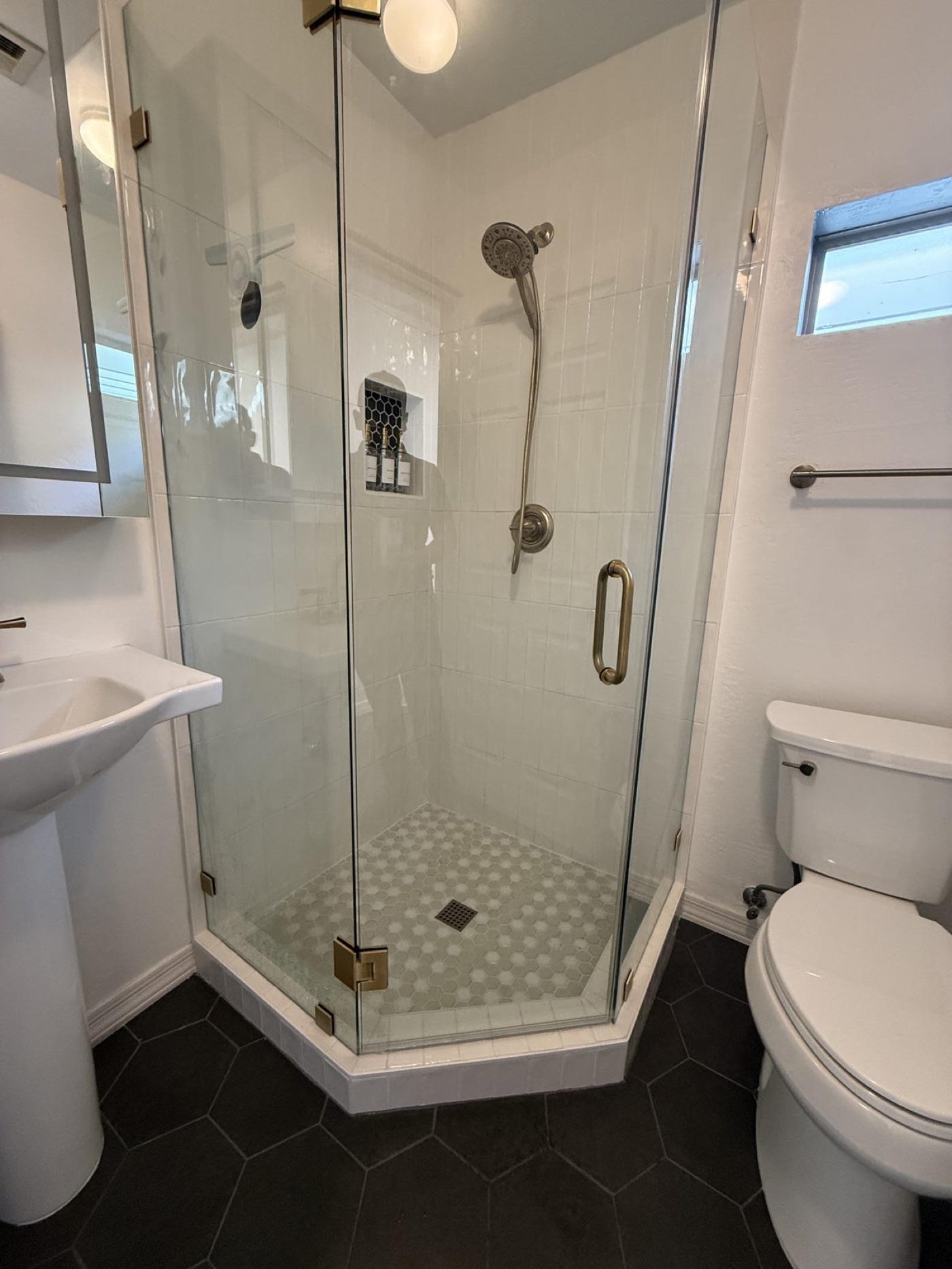 Neo-Angle Corner Glass Enclosures by Level Up Tile in Peoria & Scottsdale AZ
